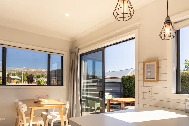 Front Cottage dining area opening to the courtyard
