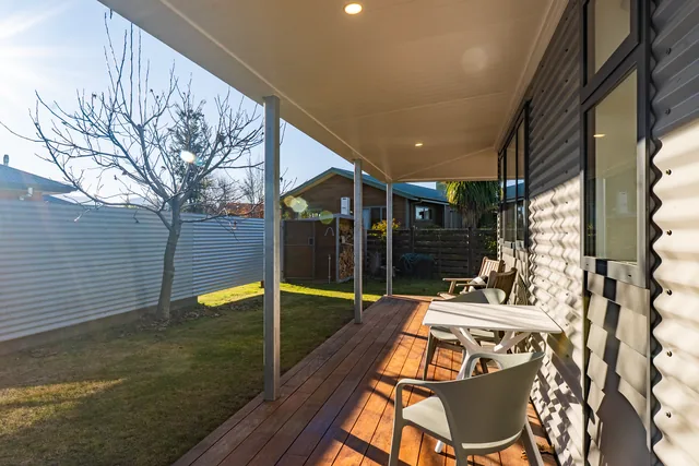 Covered deck and entrance at the Rear King Studio