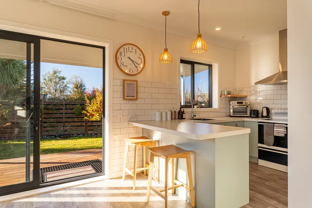 Rear King Studio kitchen and living area